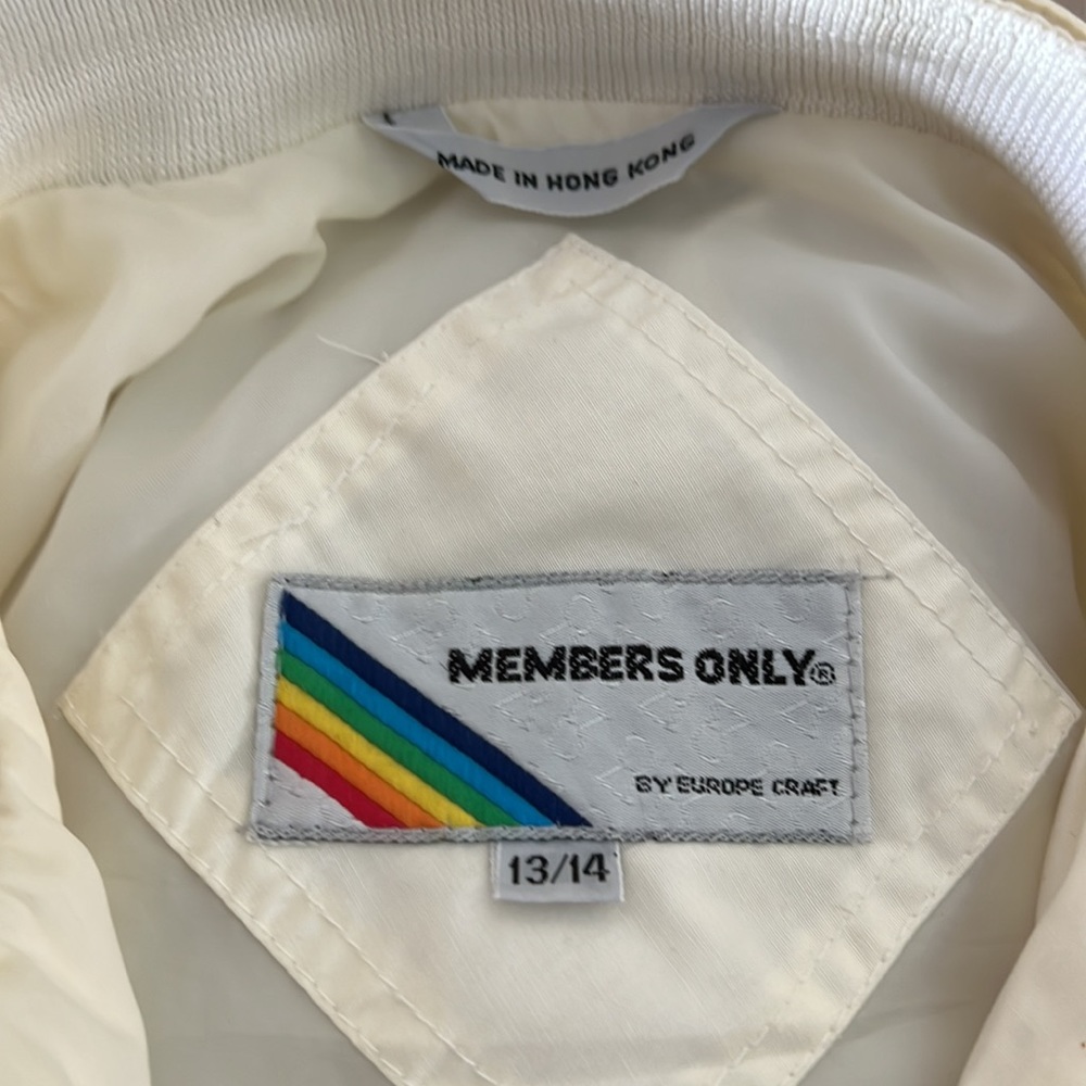 REDUCED Iconic vintage eggshell colored women’s Members Only bomber style jacket